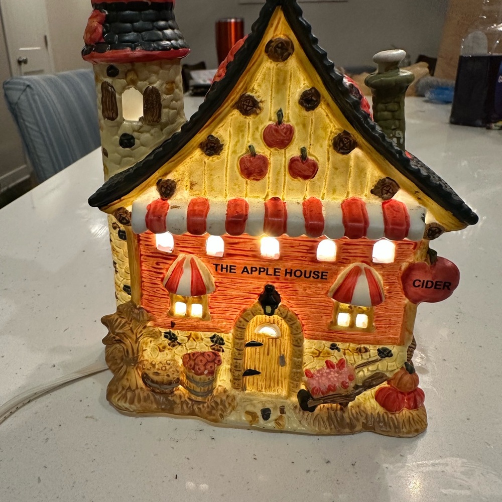 Charming Ceramic Apple House Light